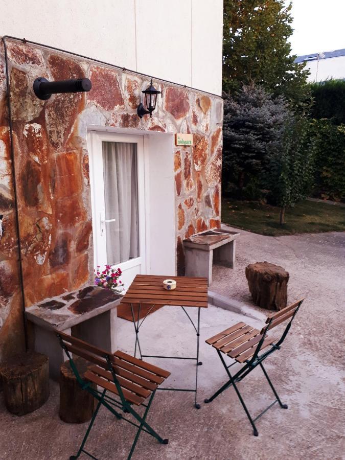 La Madriguera Apartment Otero de Herreros ภายนอก รูปภาพ